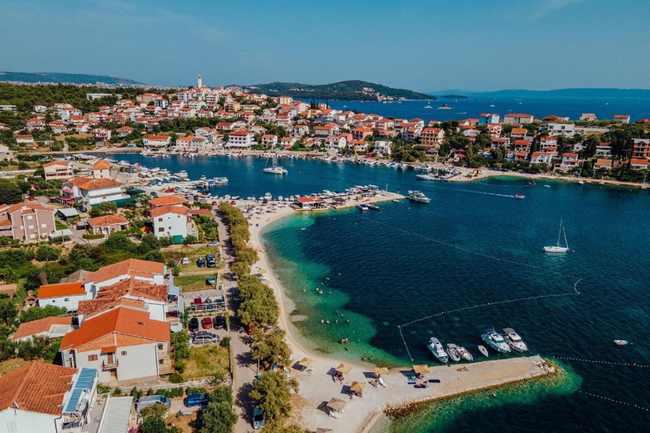 Seaside Apartments Seget Vranjica Kültér fotó